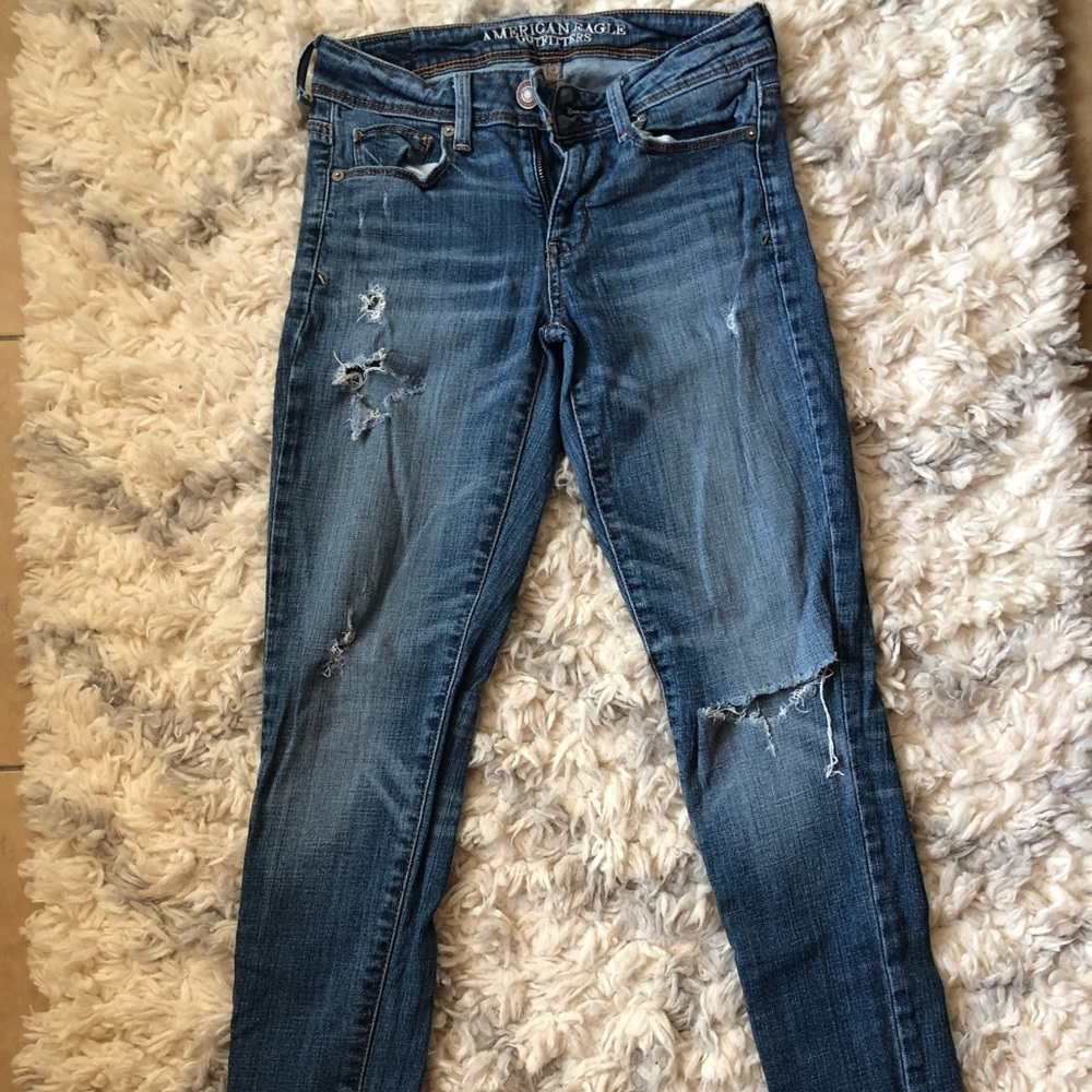 AMERICAN EAGLE super skinny medium wash jeans